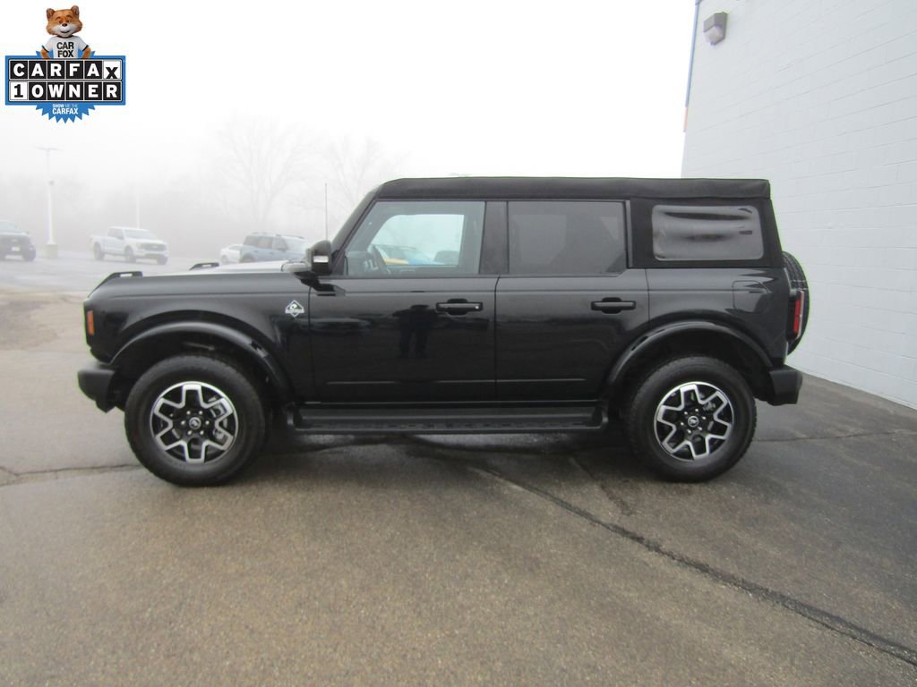 Used 2025 Ford Bronco Outer Banks AWD/4WD image 2