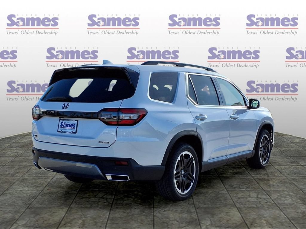 New 2026 Honda Pilot Touring image 7