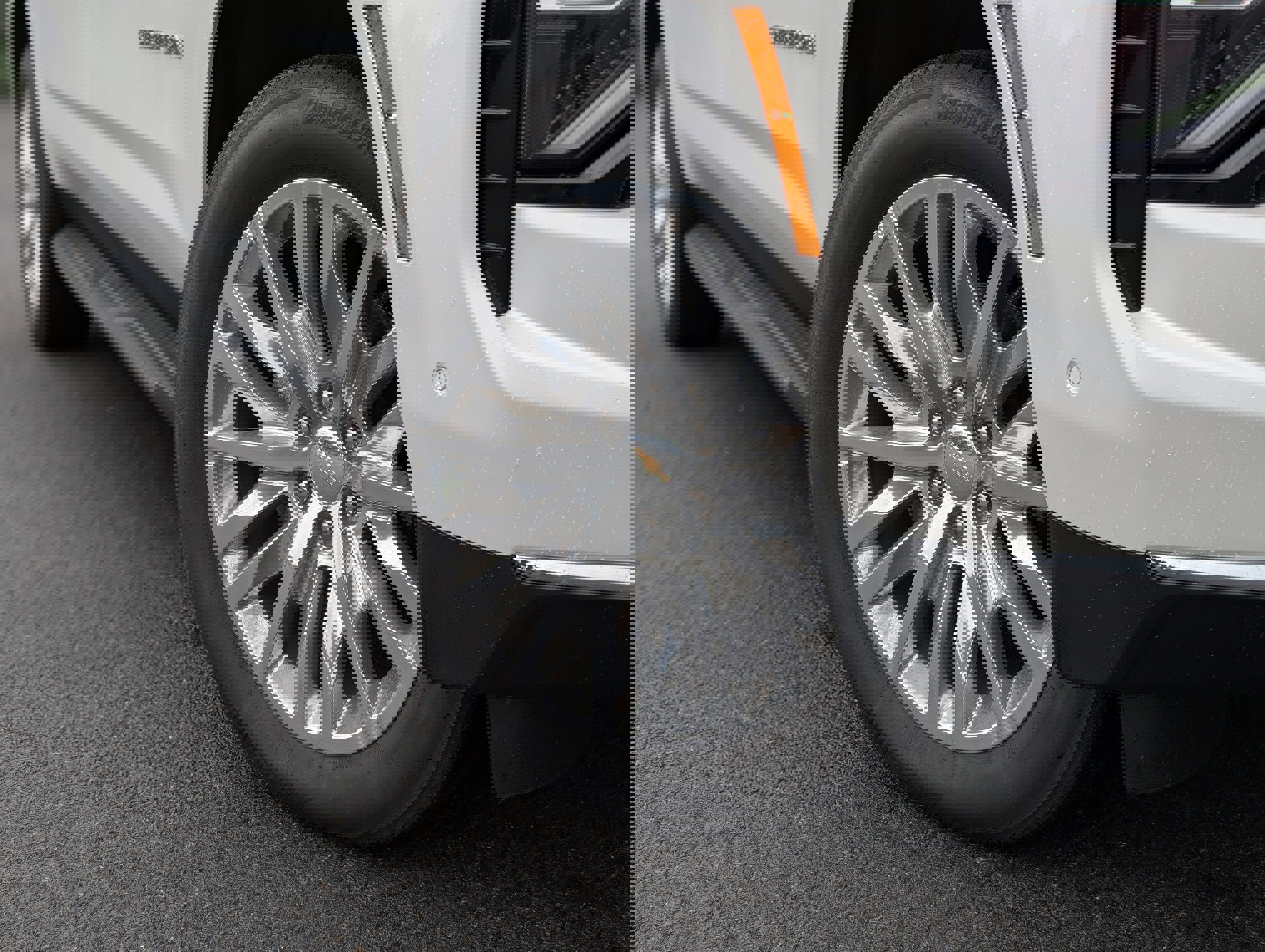 New 2025 Chevrolet Suburban Premier image 9