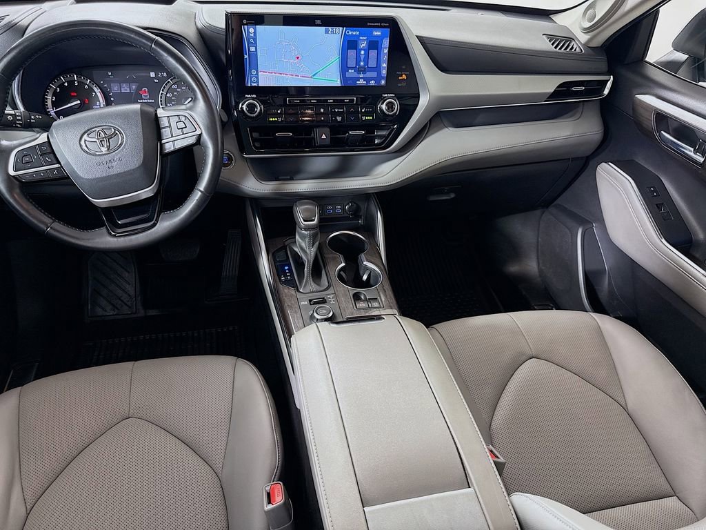 Used 2022 Toyota Highlander Platinum AWD/4WD image 24