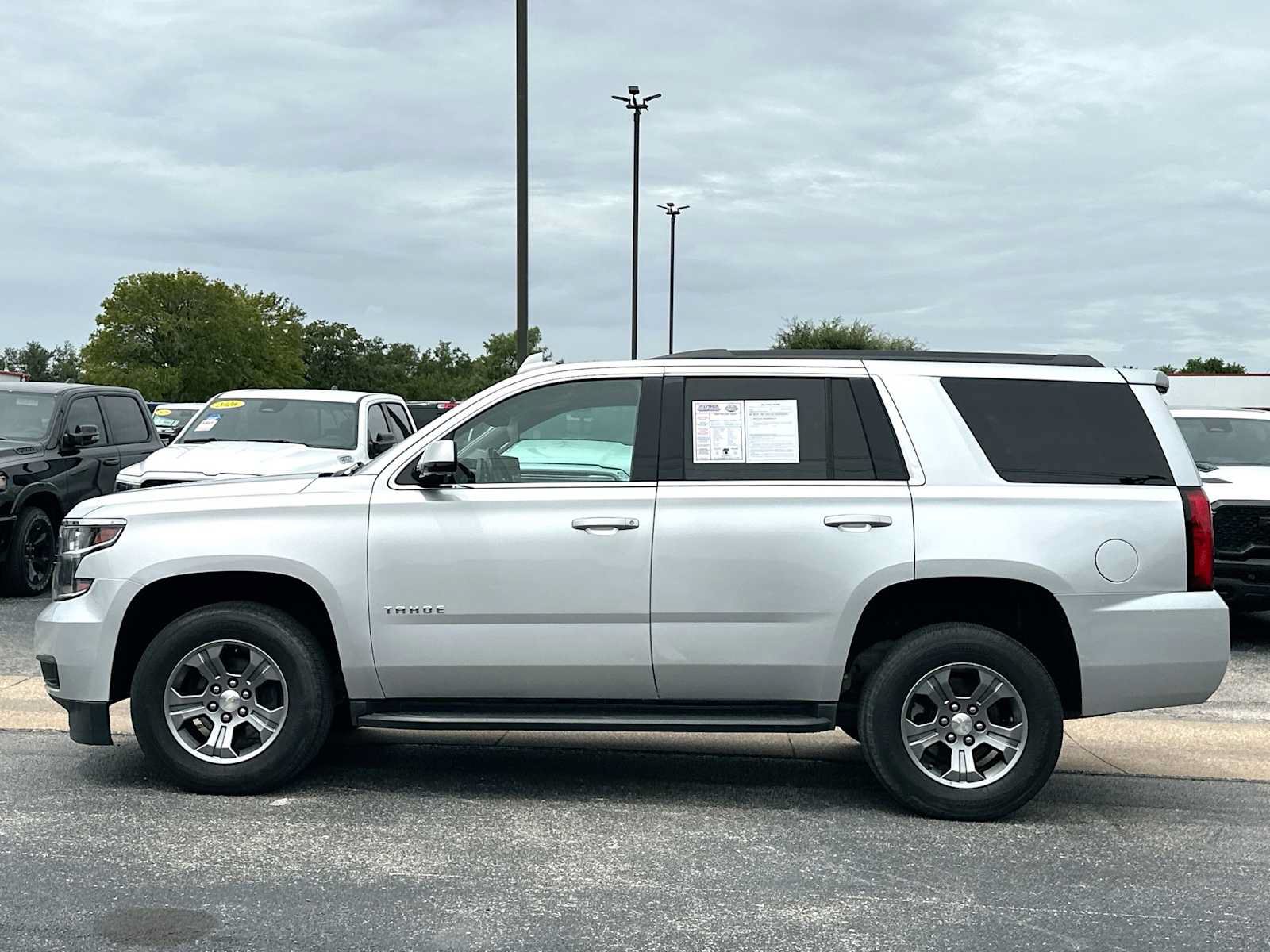 Used 2020 Chevrolet Tahoe LS w/ Skid Plate Package AWD/4WD image 12
