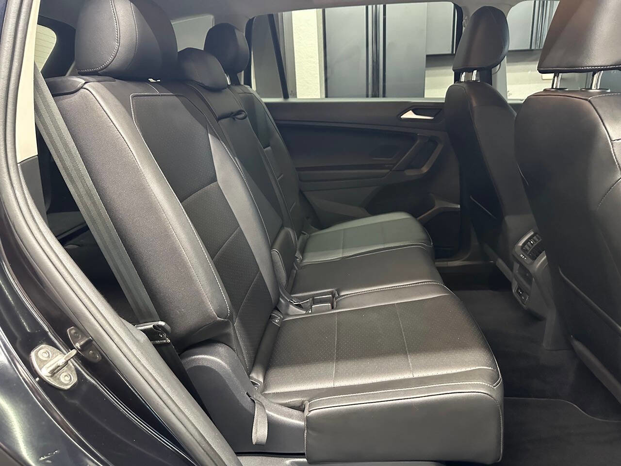 Used 2019 Volkswagen Tiguan SE image 20