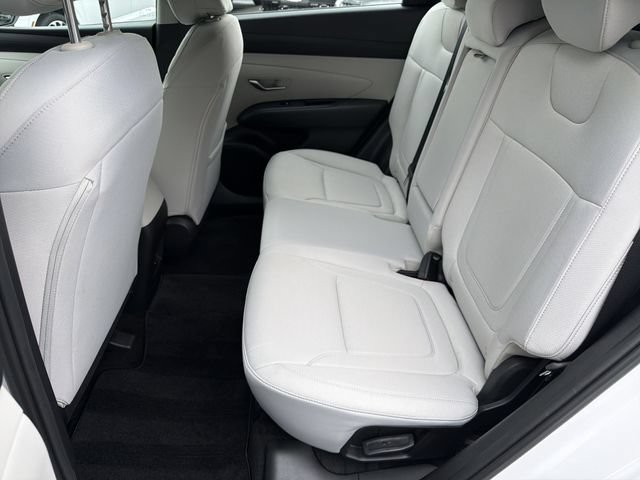 Certified 2025 Hyundai Tucson SE FWD image 20
