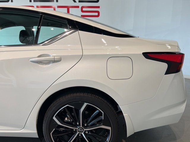 Used 2025 Nissan Altima 2.5 SR image 10