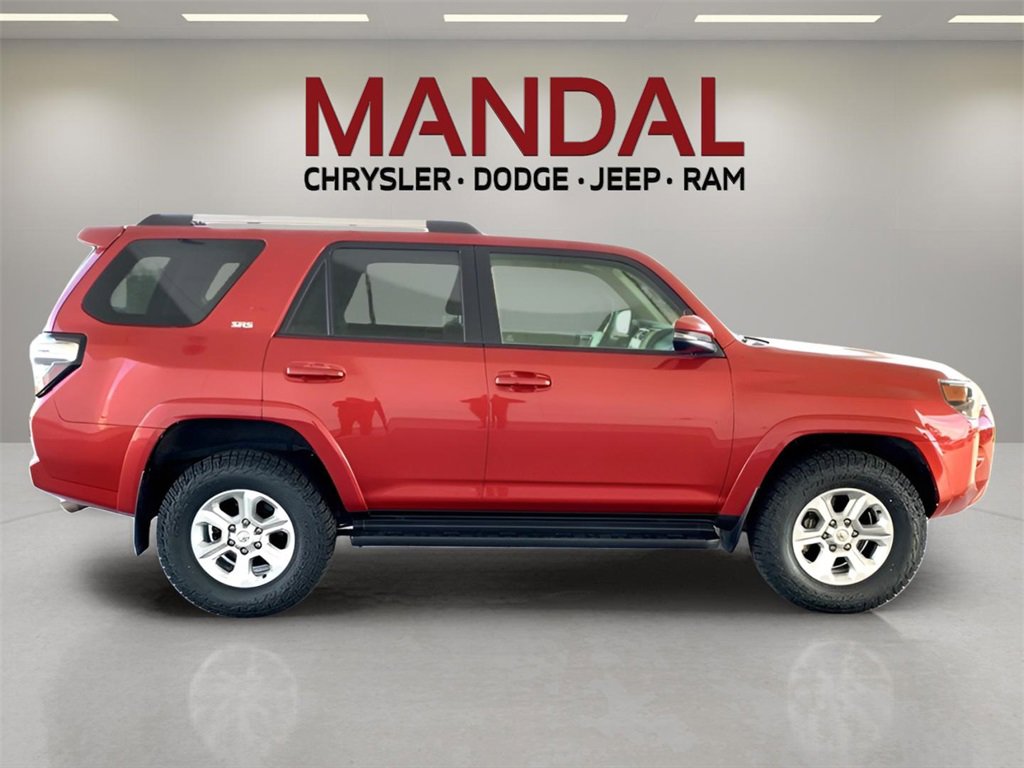 Used 2022 Toyota 4Runner SR5 Premium image 5