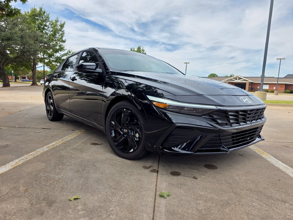 New 2026 Hyundai Elantra SEL Sport FWD image 10