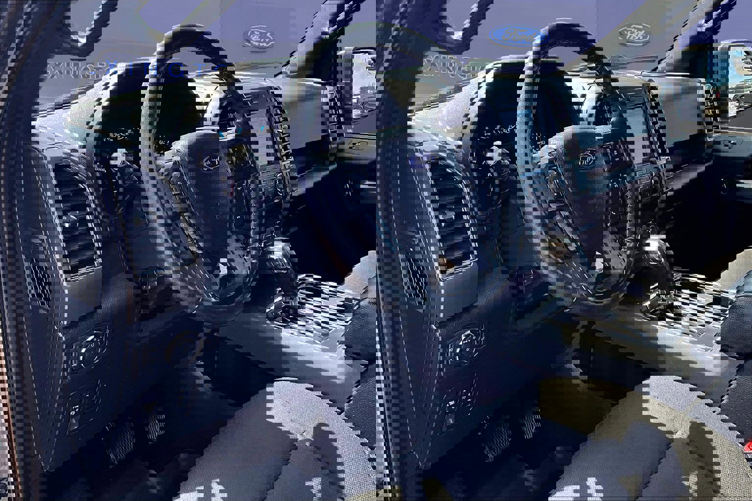 Certified 2019 Ford F150 XLT w/ Equipment Group 302A Luxury AWD/4WD image 18