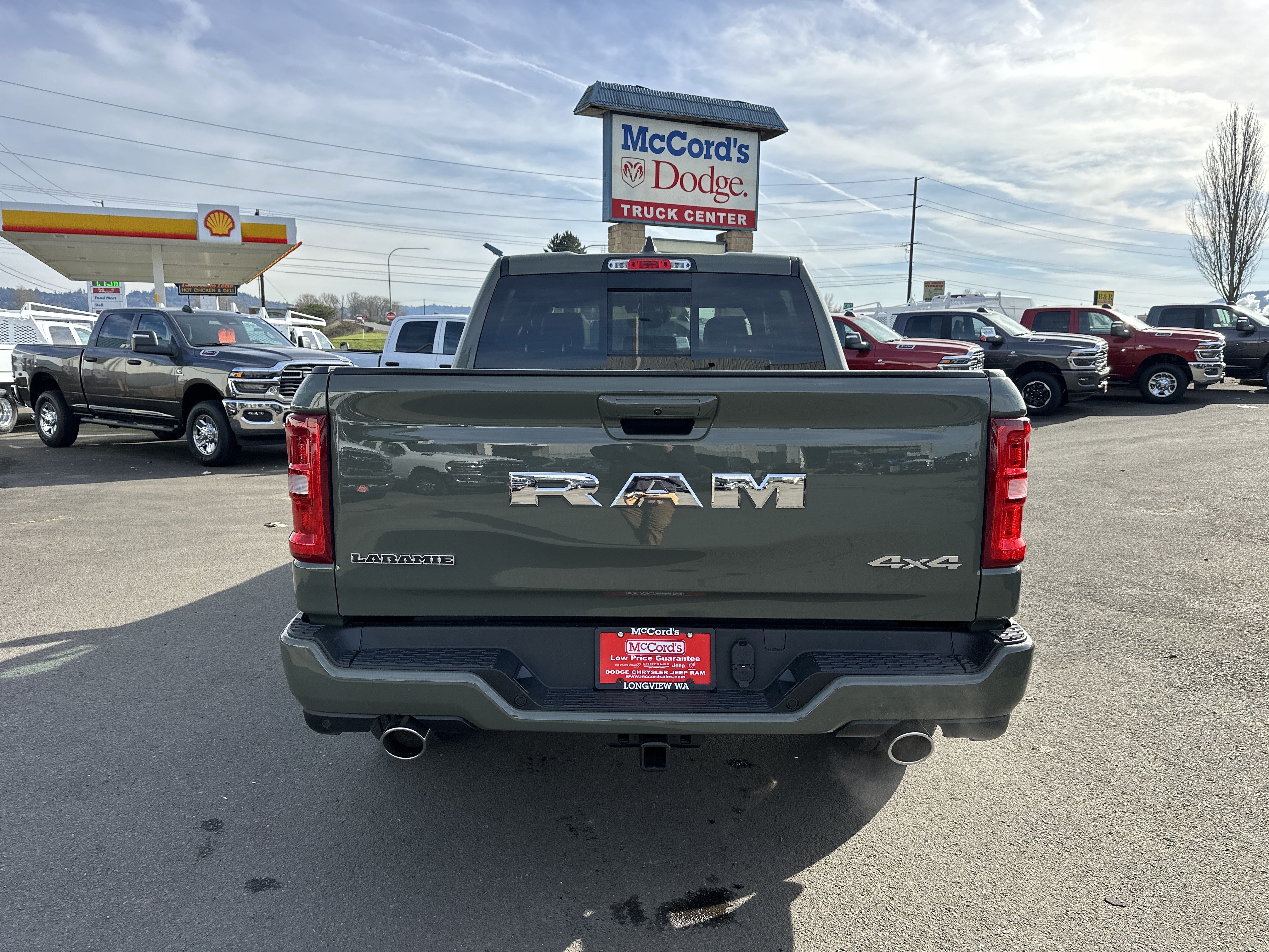 New 2026 RAM 1500 Laramie w/ Sport Appearance Package AWD/4WD image 4