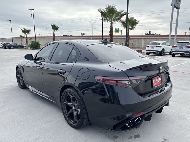 Used 2024 Alfa Romeo Giulia Quadrifoglio image 4