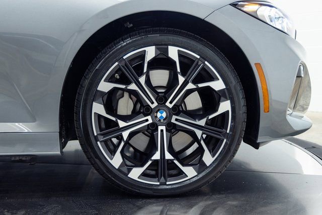 Certified 2025 BMW 330i xDrive Sedan w/ M Sport Package image 27