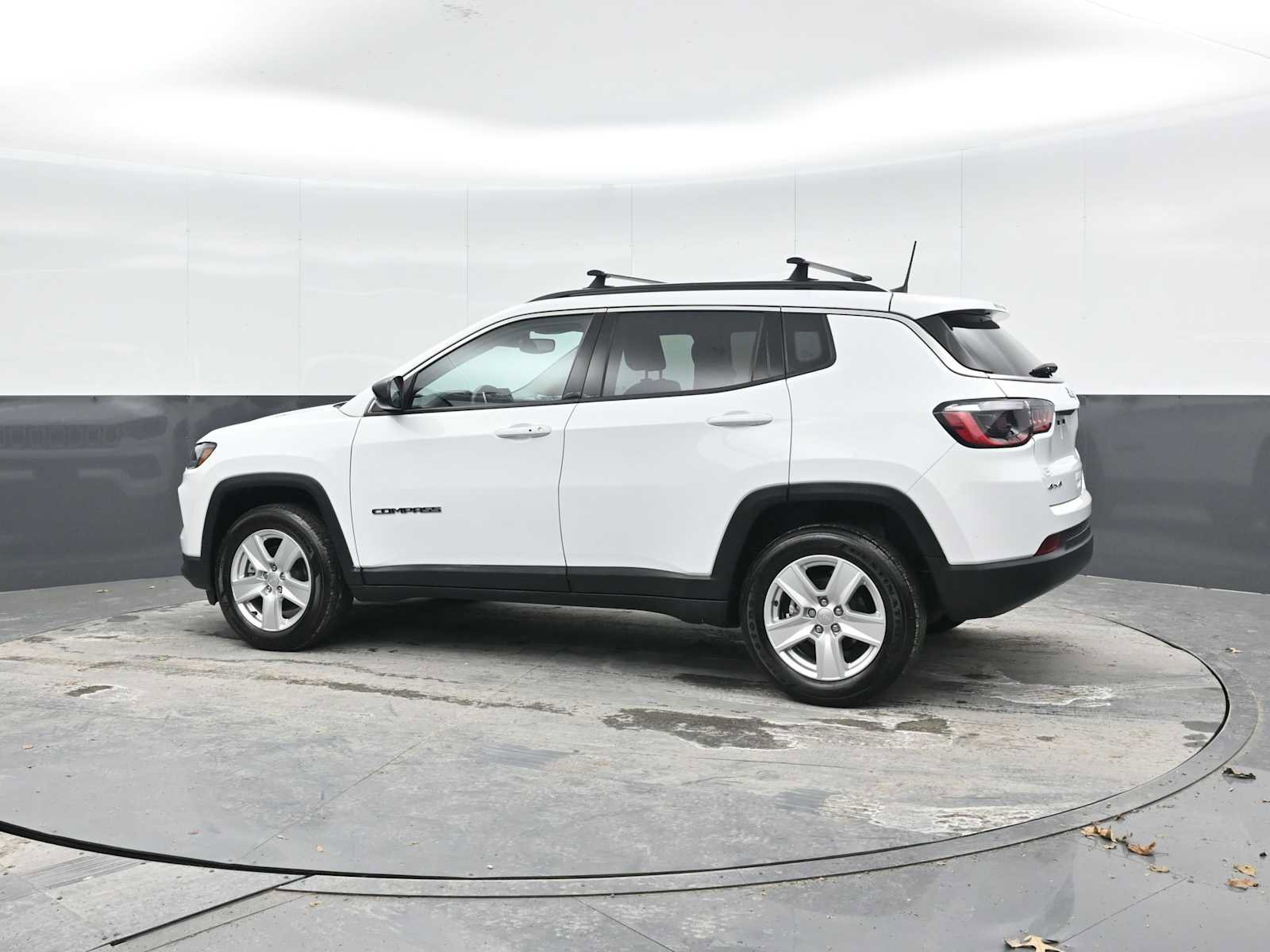 Used 2022 Jeep Compass Latitude w/ Convenience Group image 3