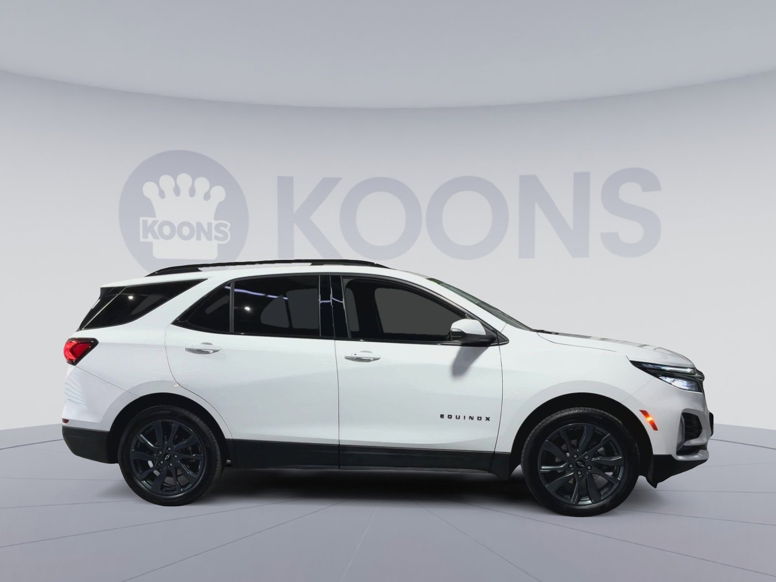 Used 2022 Chevrolet Equinox RS w/ RS Leather Package image 12