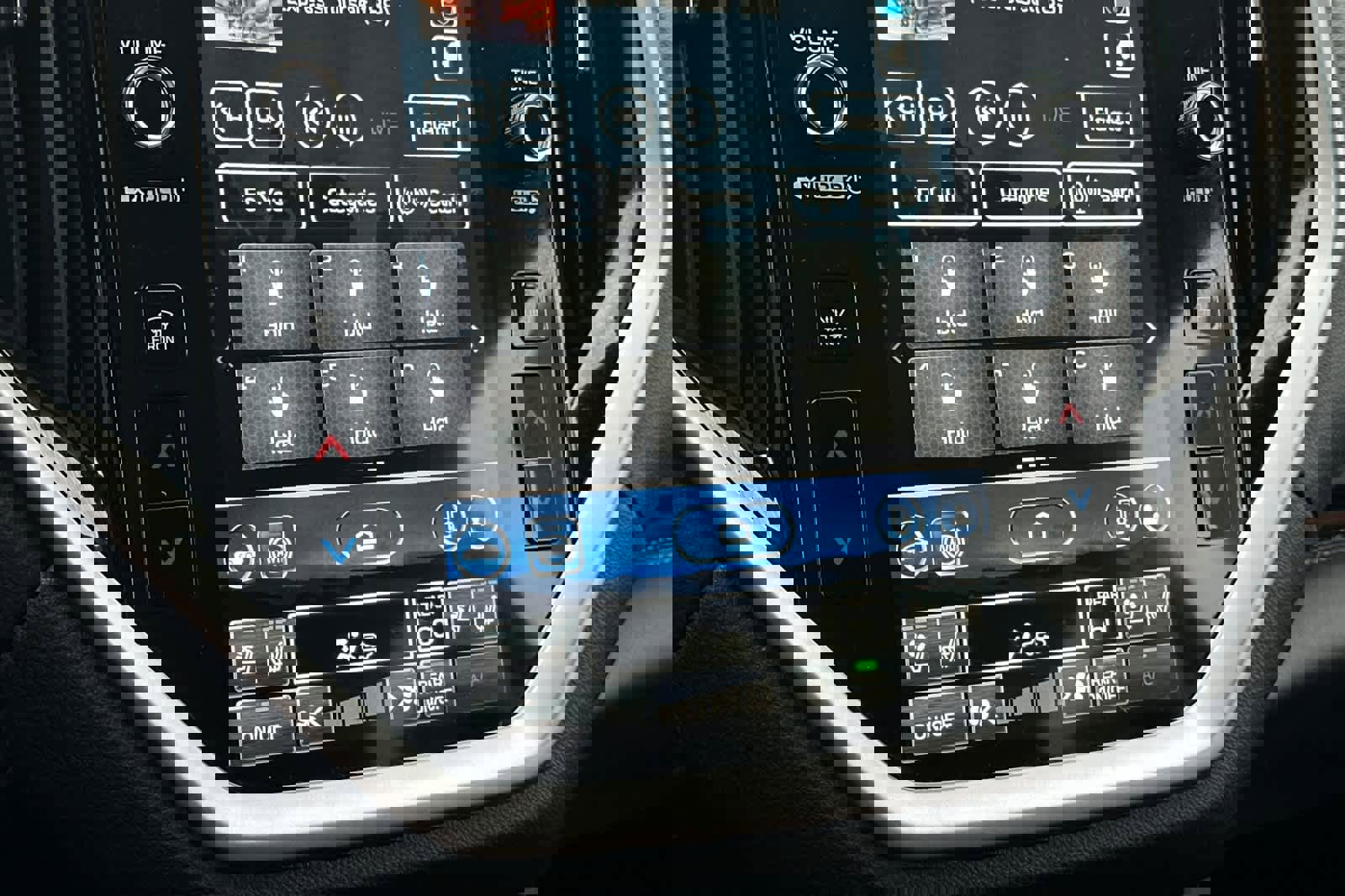 Used 2023 Subaru Ascent Touring image 24