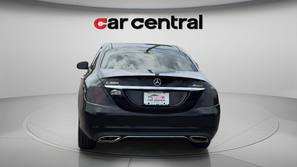 Used 2016 Mercedes-Benz C 300 4MATIC Sedan image 4
