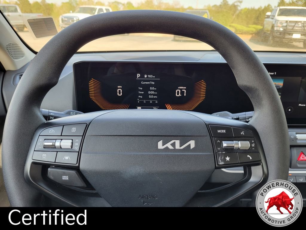 Used 2025 Kia K4 LXS image 31