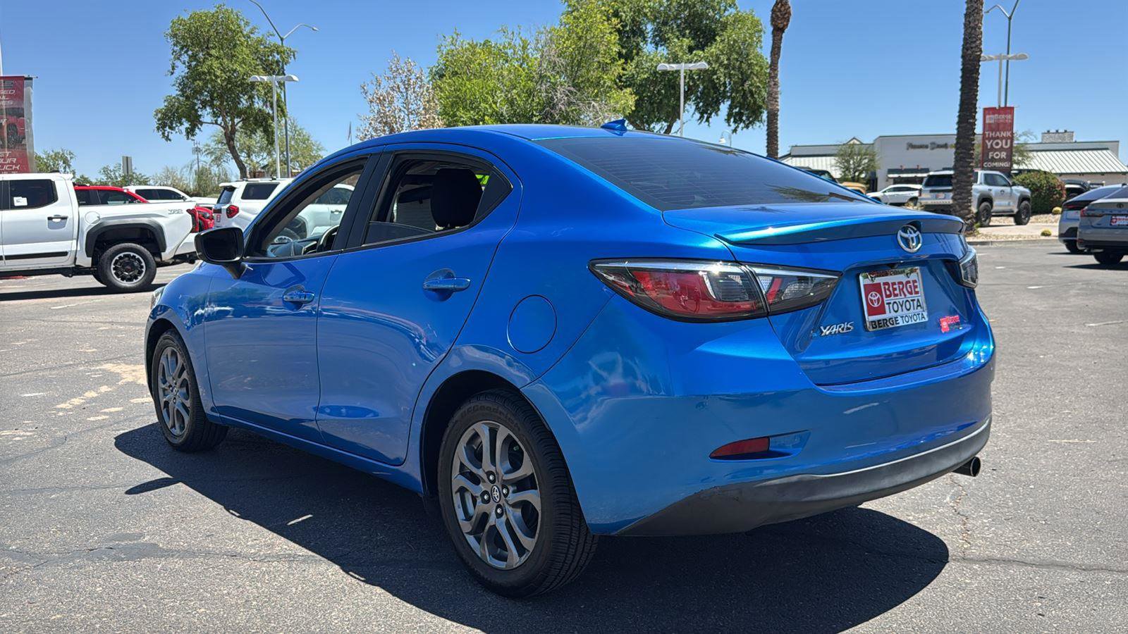 Used 2019 Toyota Yaris LE FWD image 5