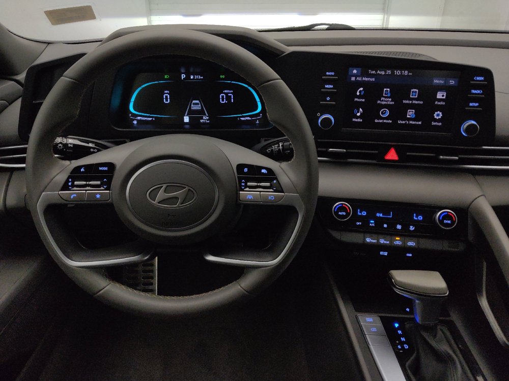 Used 2025 Hyundai Elantra Sport FWD image 22