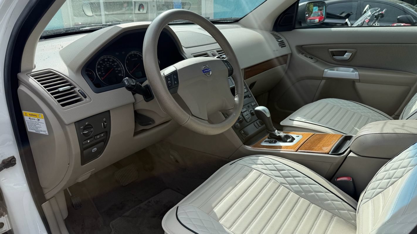 Used 2005 Volvo XC90 2.5T AWD/4WD image 11