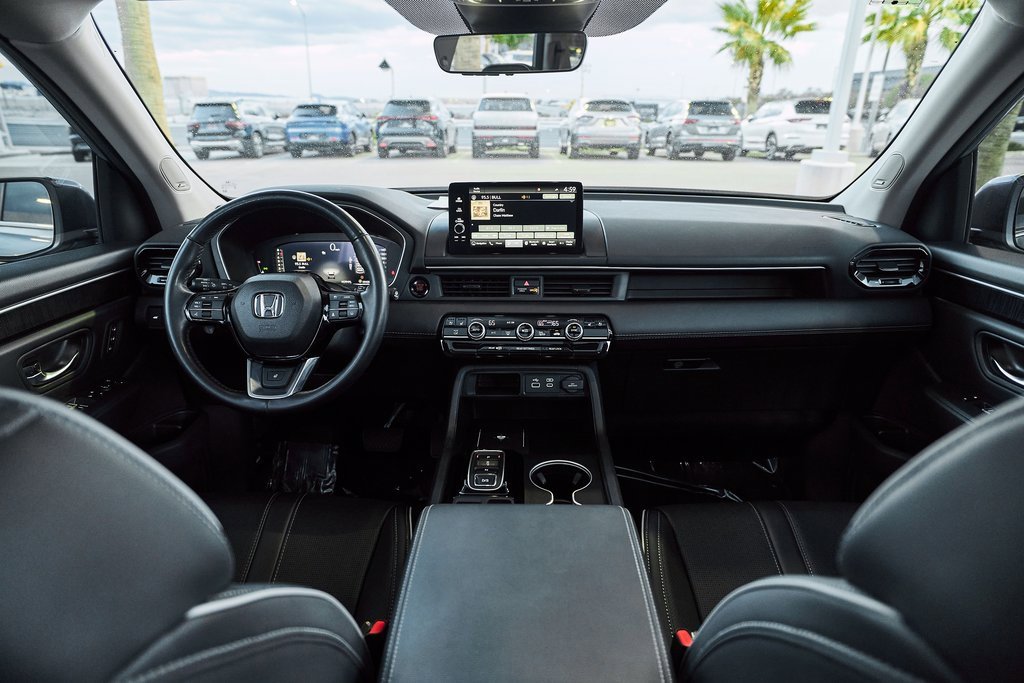Used 2023 Honda Pilot Elite image 32