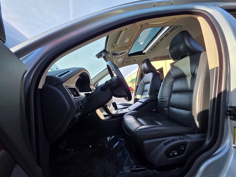 Used 2008 Volvo XC70 3.2 AWD/4WD image 13