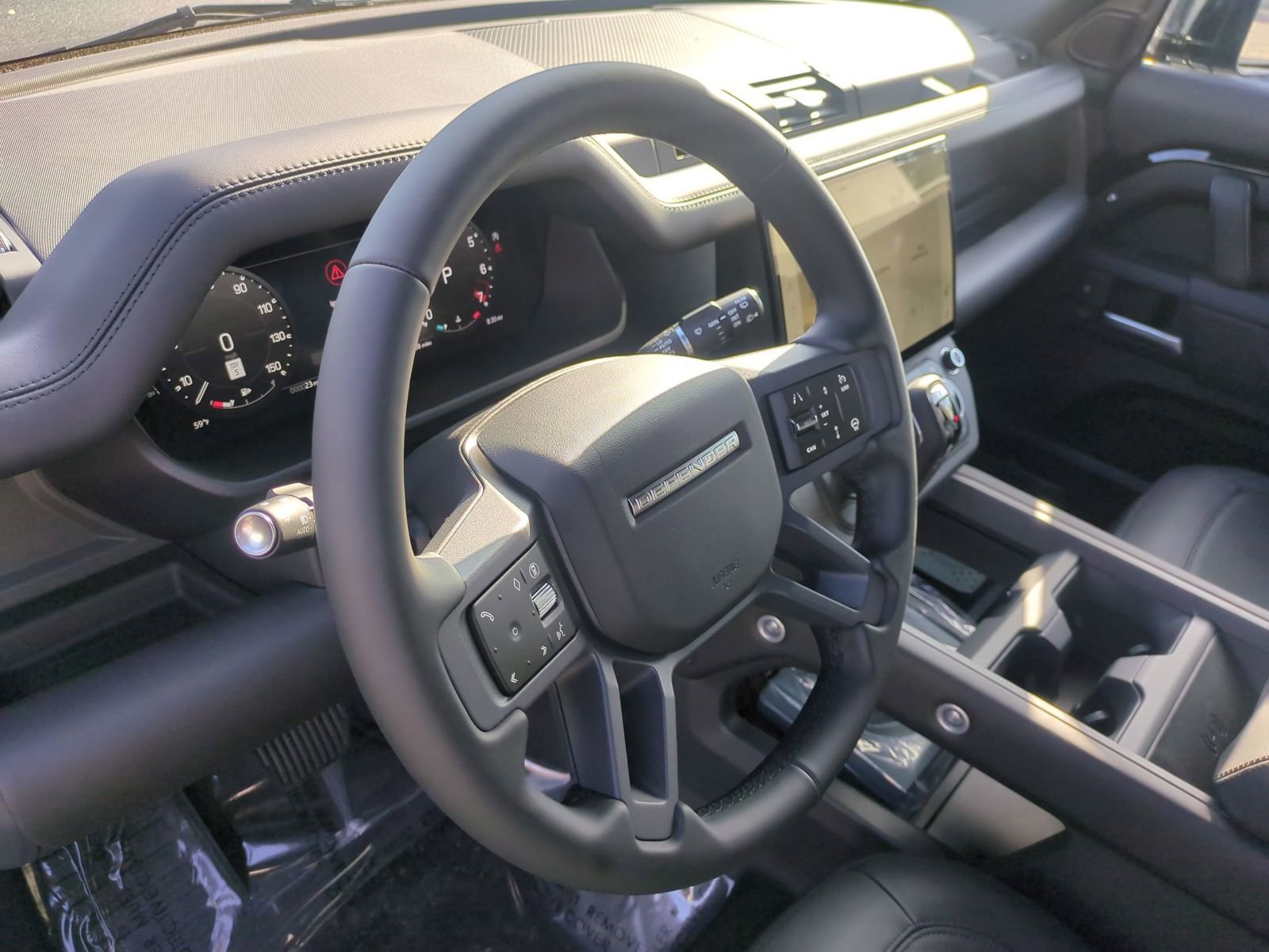 New 2026 Land Rover Defender 130 X-Dynamic SE image 17