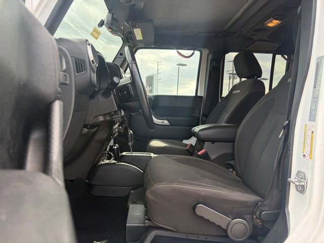 Used 2018 Jeep Wrangler Unlimited Sahara image 10