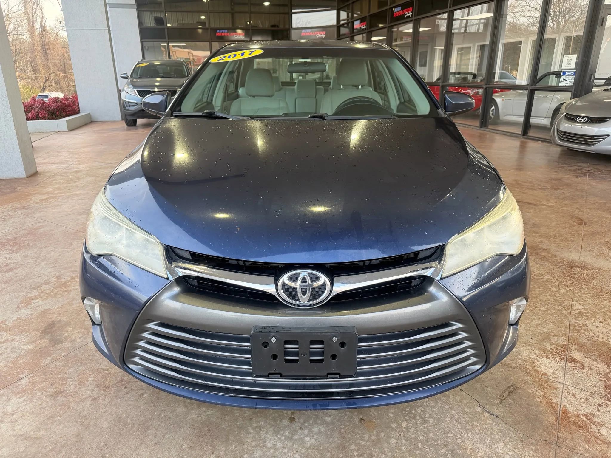 Used 2017 Toyota Camry LE image 2