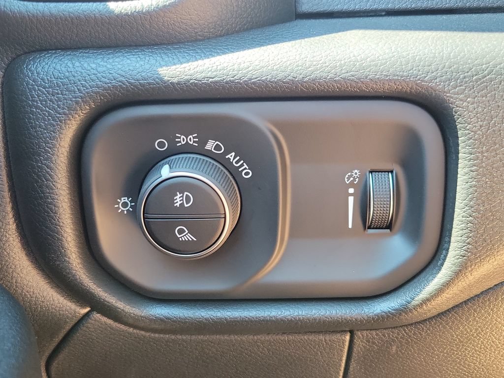 New 2026 RAM 2500 Warlock w/ Safety Group AWD/4WD image 32