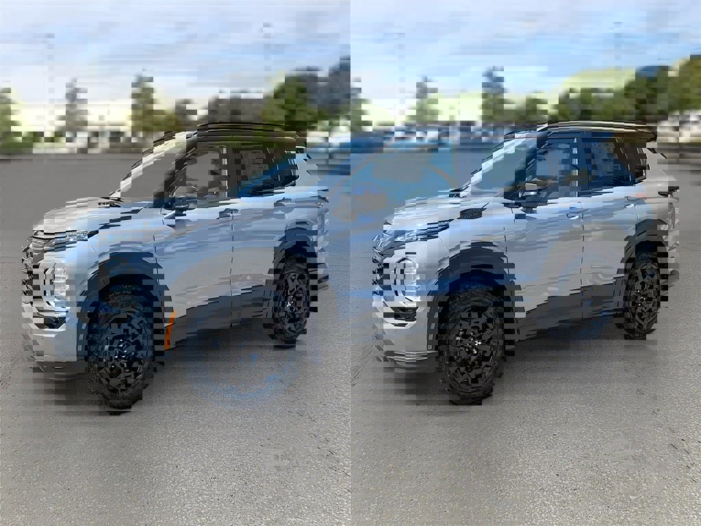 New 2025 Mitsubishi Outlander Trail Edition image 3