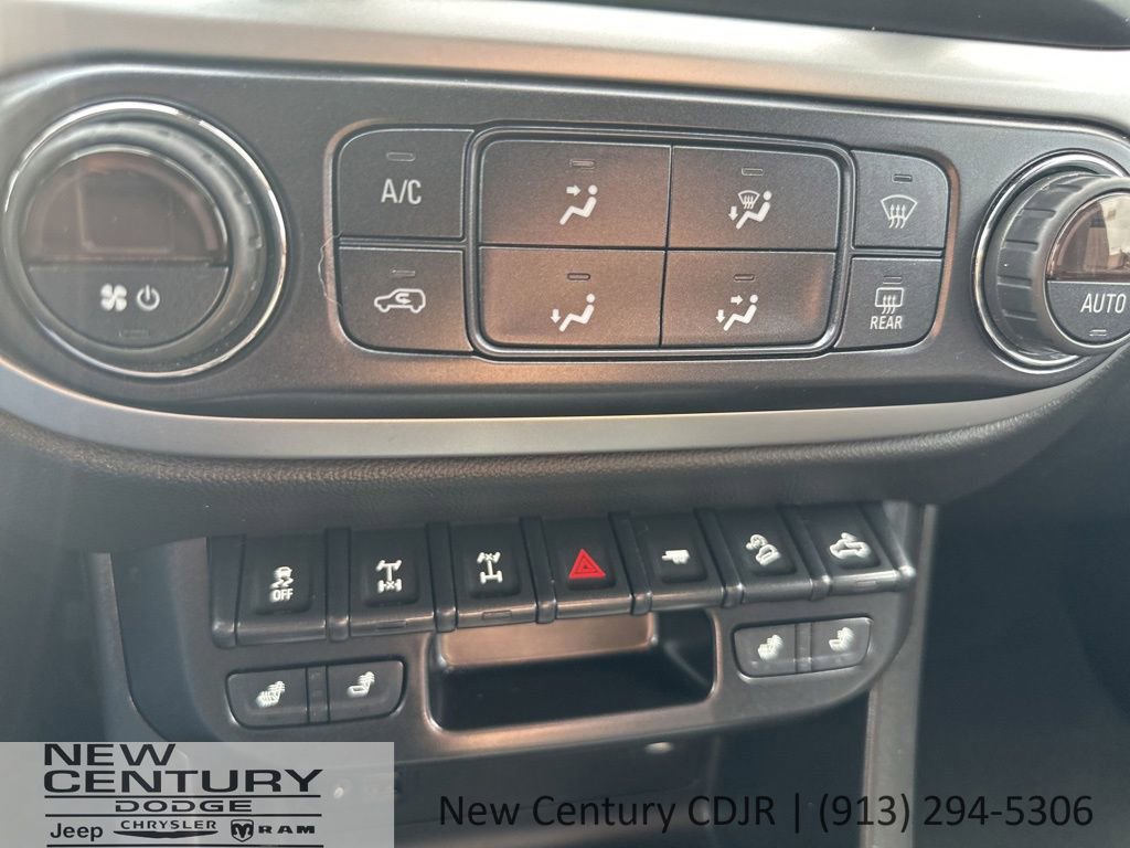 Used 2021 Chevrolet Colorado ZR2 w/ LPO, Door Decal Package image 19