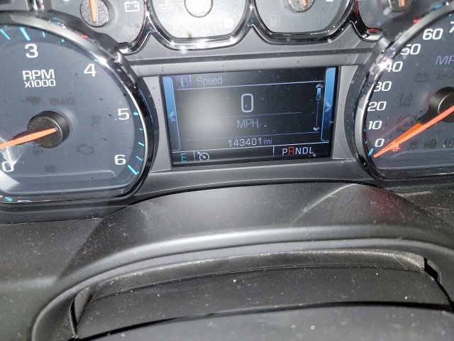 Used 2018 Chevrolet Suburban LT image 17