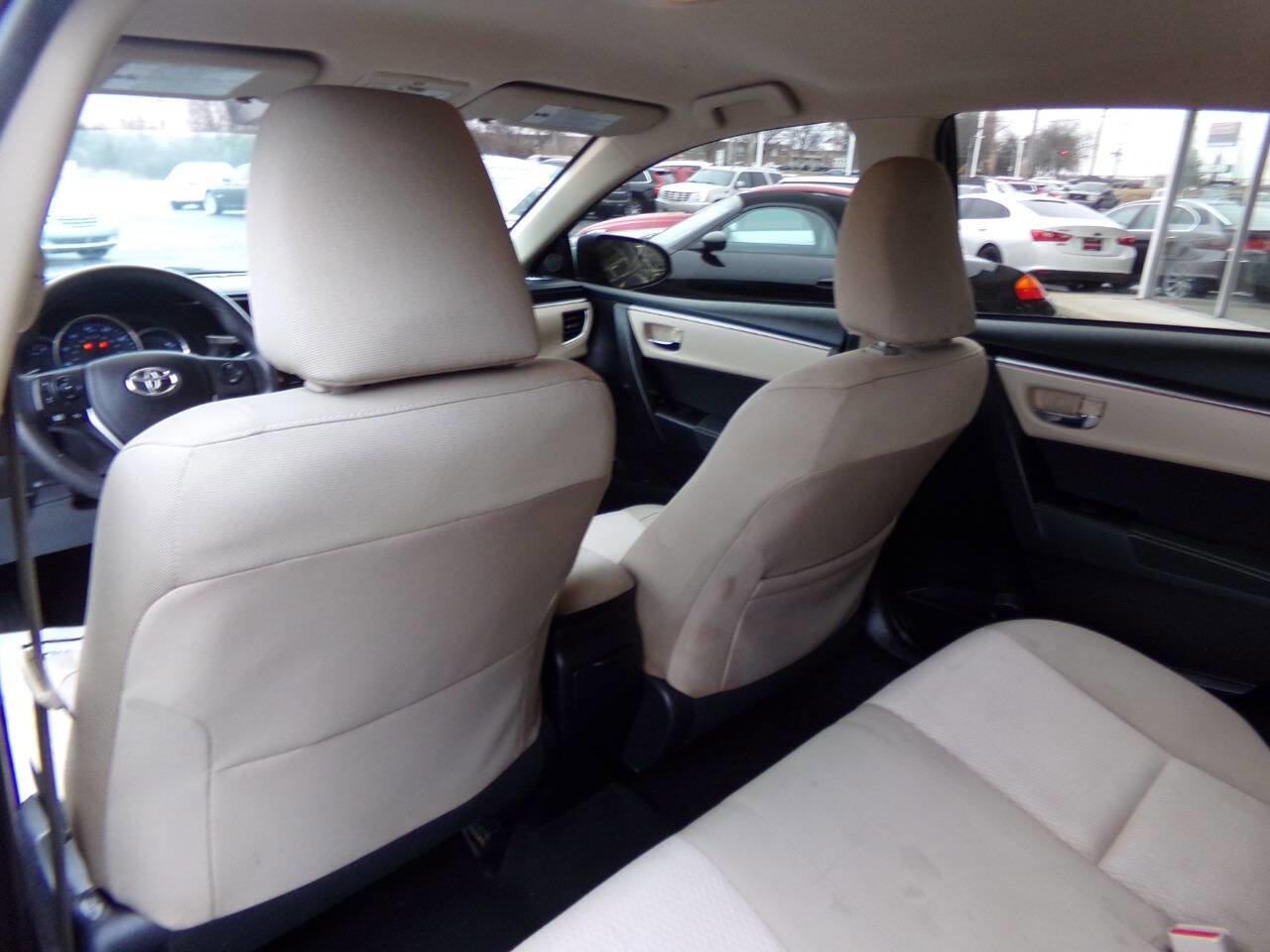 Used 2015 Toyota Corolla LE FWD image 11