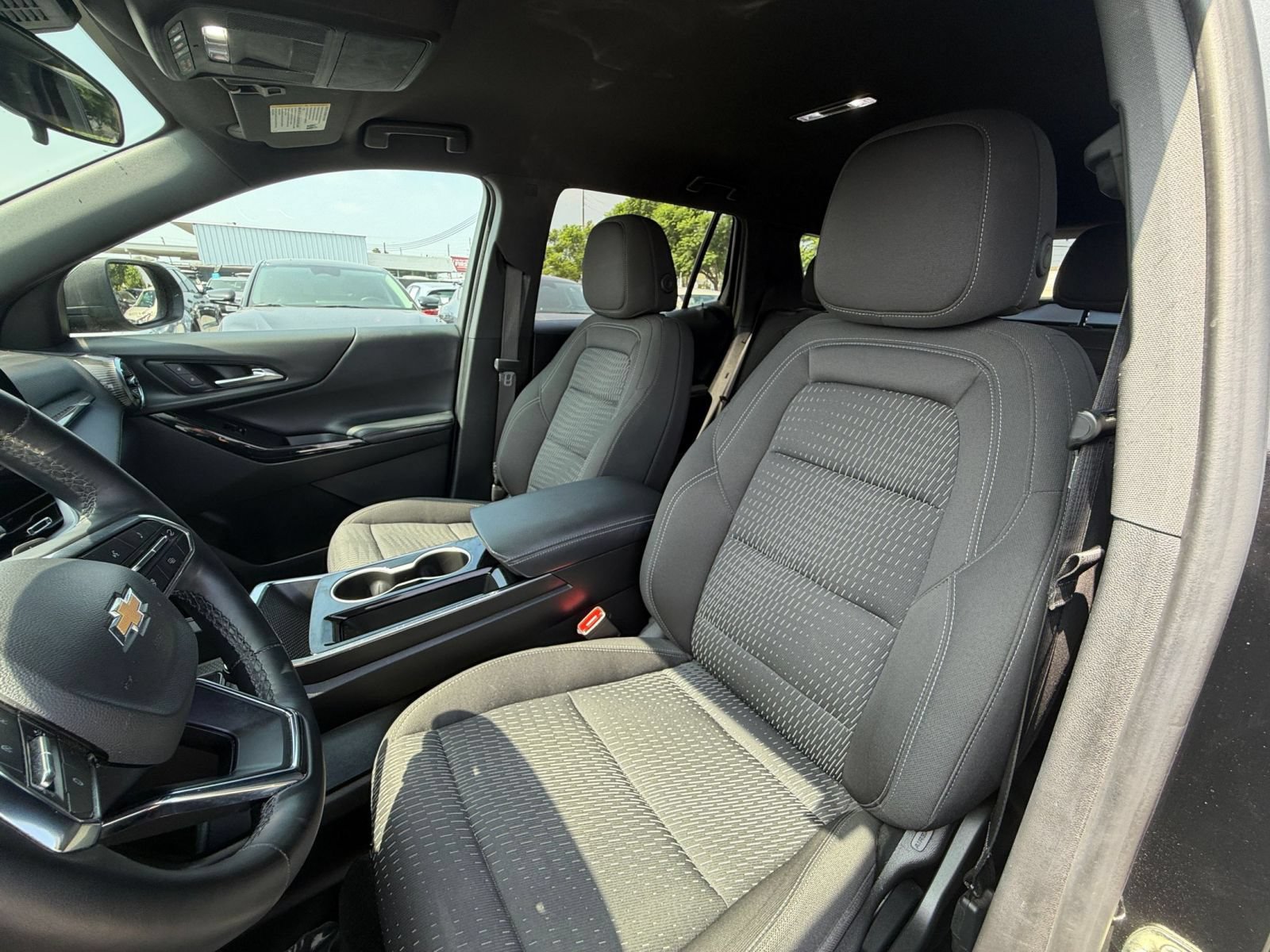 Used 2025 Chevrolet Equinox LT FWD image 36