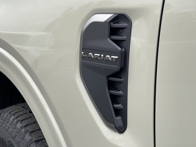 New 2025 Ford Ranger Lariat w/ Black Appearance Package image 7