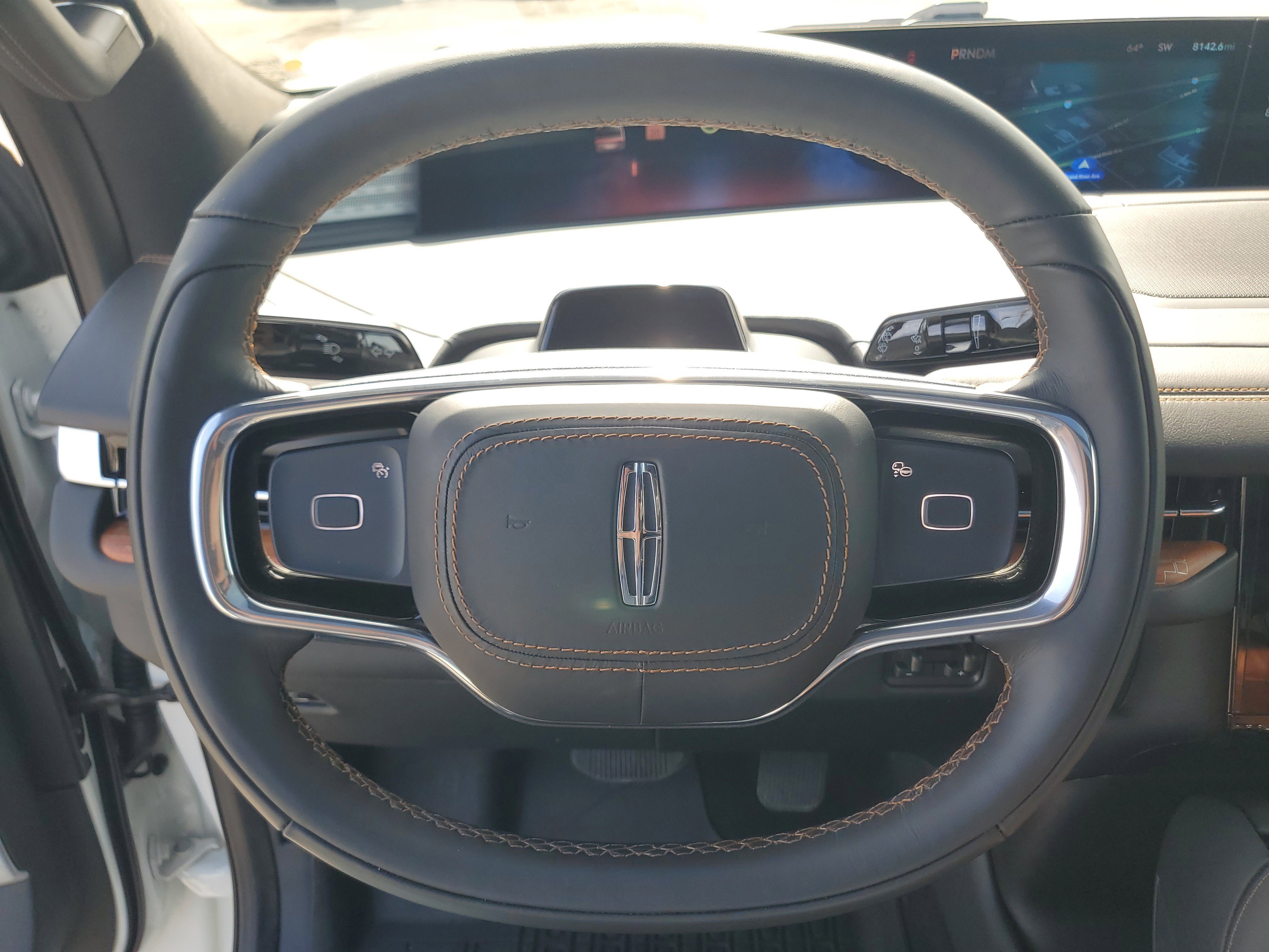 Certified 2025 Lincoln Navigator Black Label AWD/4WD image 14