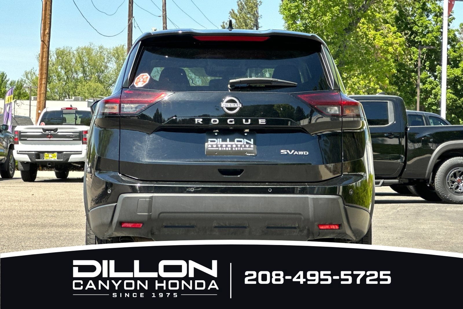 Used 2024 Nissan Rogue SV AWD/4WD image 8