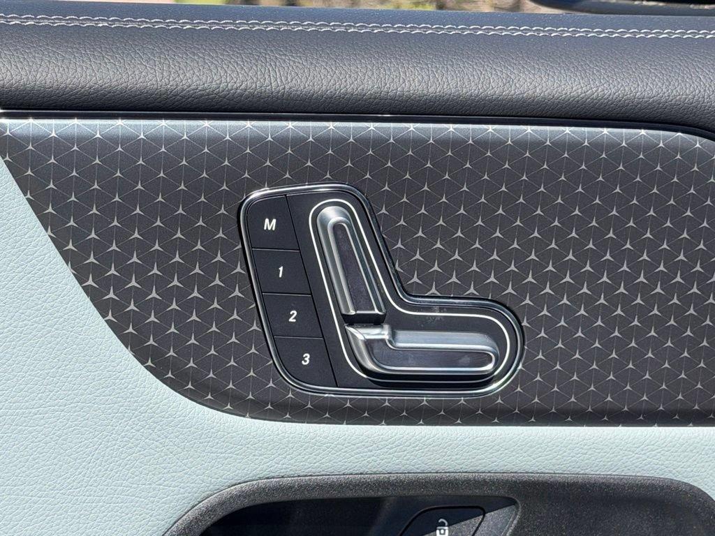 New 2026 Mercedes-Benz GLB 250 image 17