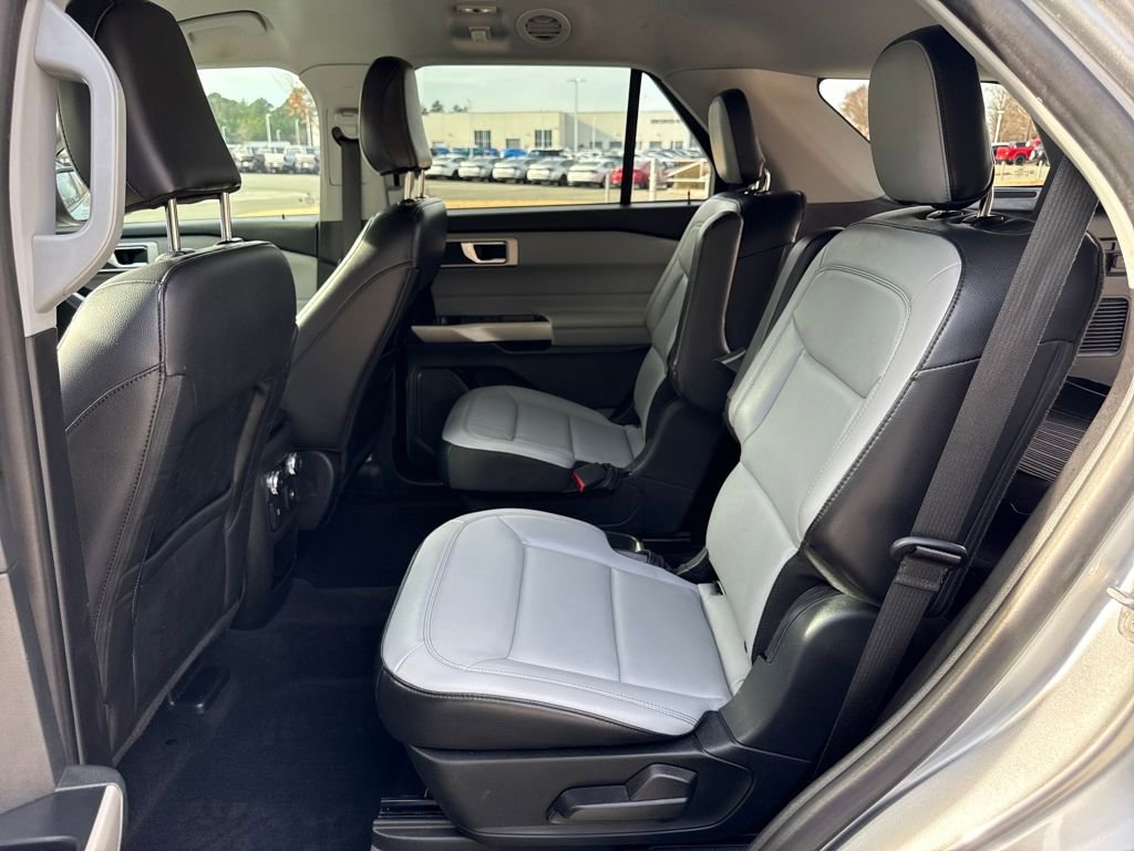 Used 2021 Ford Explorer XLT w/ Equipment Group 202A image 26