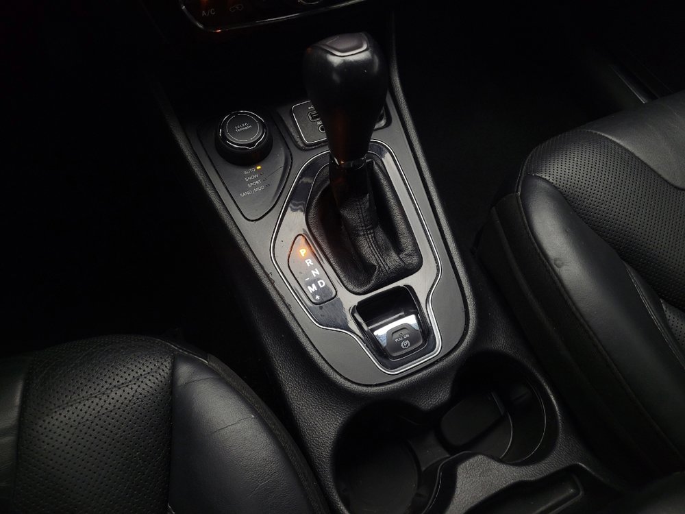 Used 2020 Jeep Cherokee Limited image 26