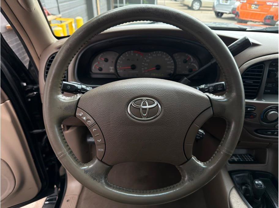 Used 2004 Toyota Sequoia Limited AWD/4WD image 14