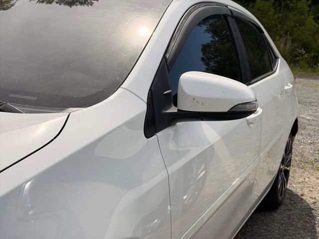 Used 2018 Toyota Corolla SE w/ Carpet Mat Package (TMS) FWD image 6