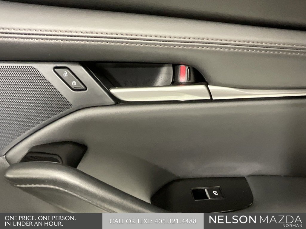 Used 2025 MAZDA MAZDA3 s image 17