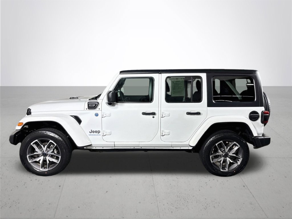 Certified 2024 Jeep Wrangler Unlimited w/ Convenience Group AWD/4WD image 10
