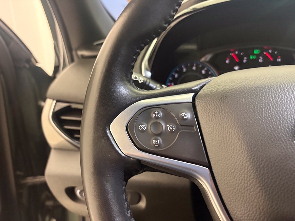 Used 2022 Chevrolet Traverse LT FWD image 4