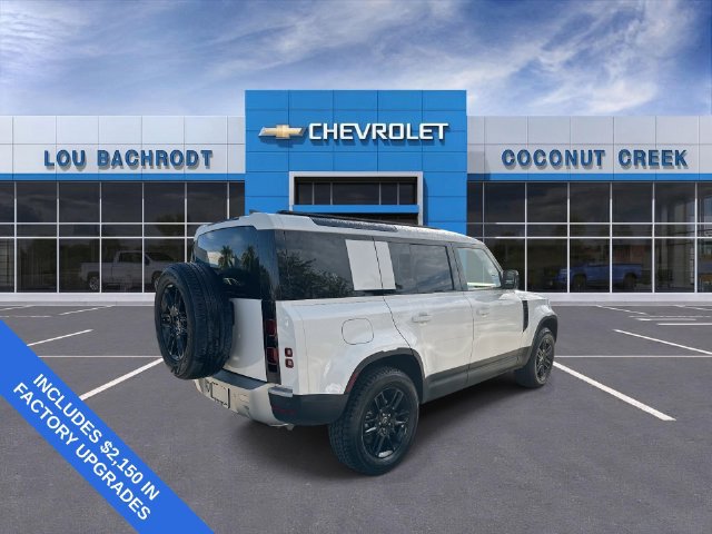 Used 2025 Land Rover Defender 110 S AWD/4WD image 8
