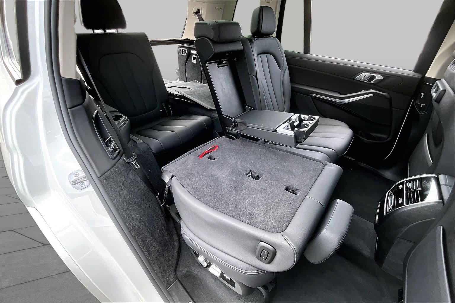 Used 2022 BMW X7 xDrive40i w/ Executive Package AWD/4WD image 28