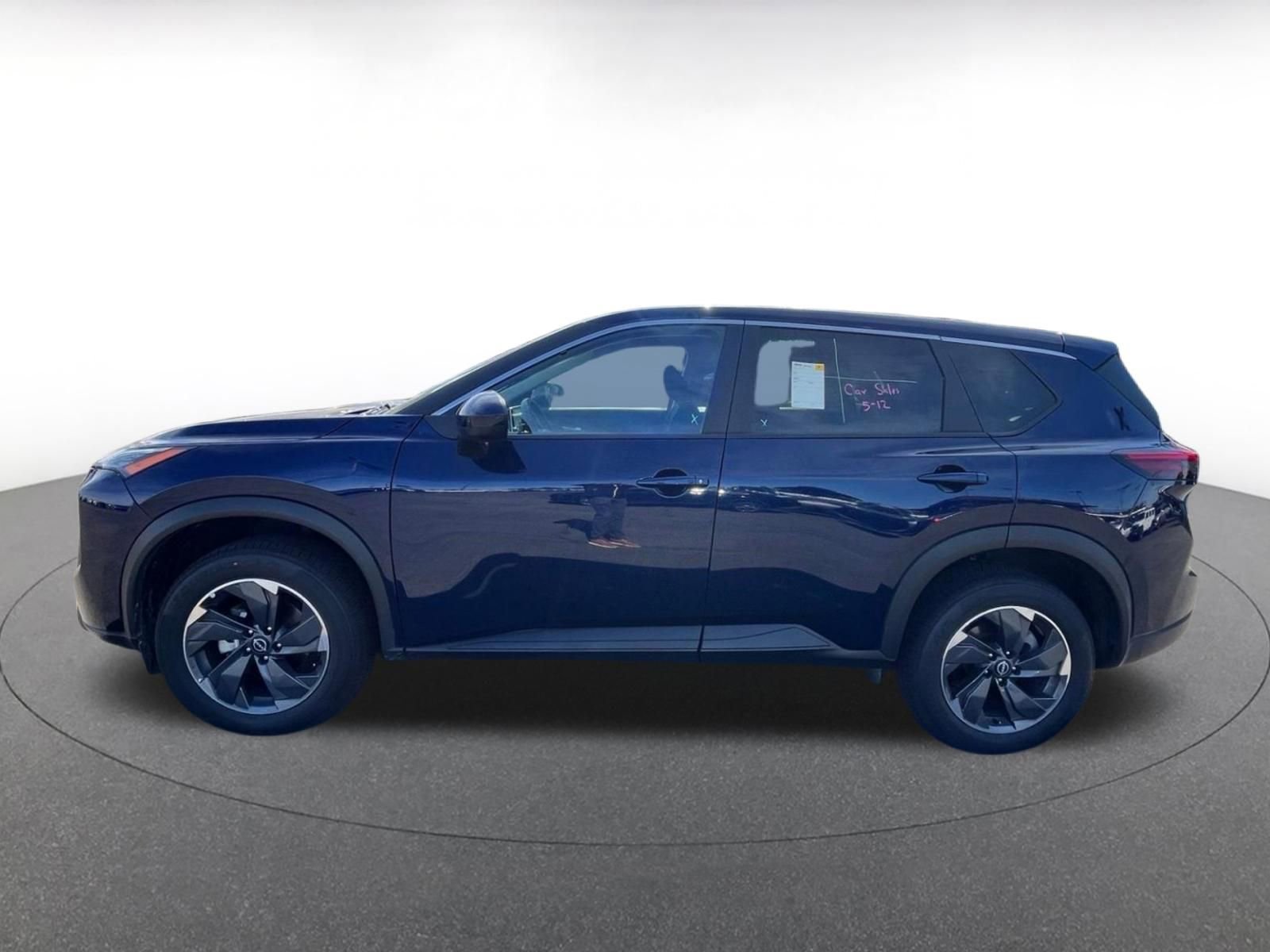 Used 2025 Nissan Rogue SV FWD image 4