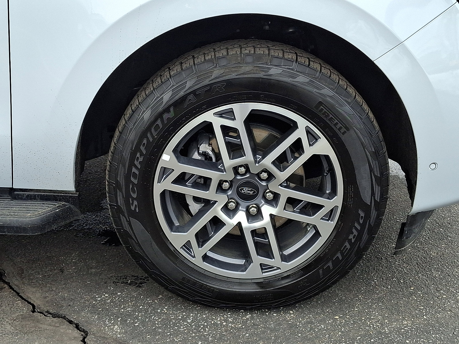 Used 2025 Ford Expedition Active image 8