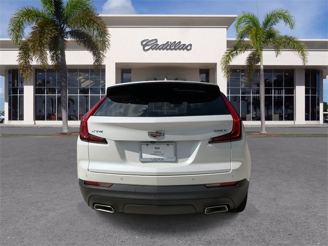 Certified 2023 Cadillac XT4 Luxury w/ Cold Weather Package image 13