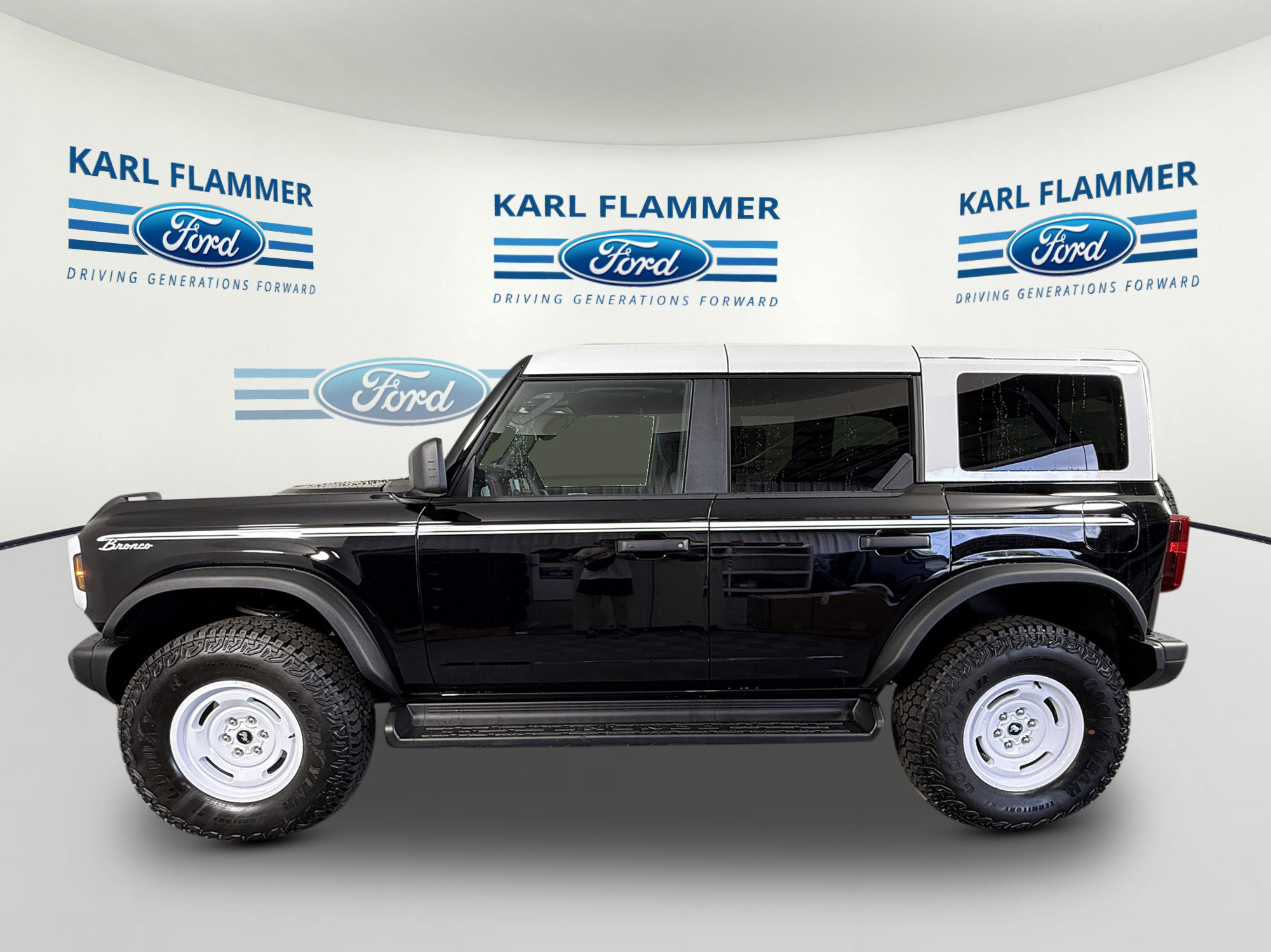 New 2026 Ford Bronco Heritage Edition AWD/4WD image 5